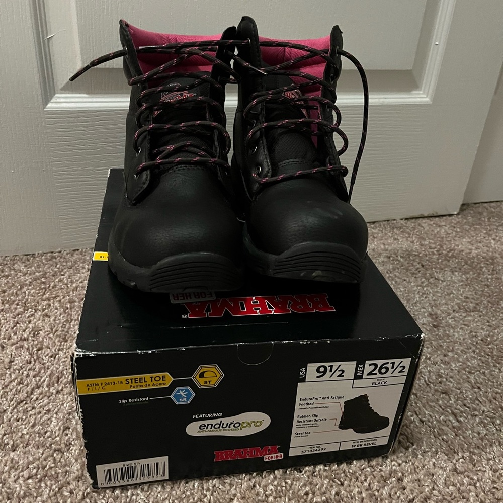 Brahma Steel toe boots for her